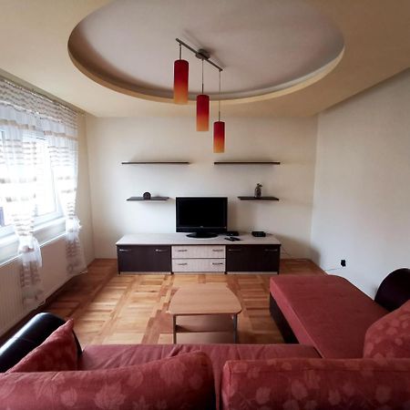 Apartman White Belgrado Esterno foto