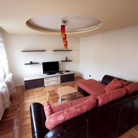 Apartman White Belgrado Esterno foto