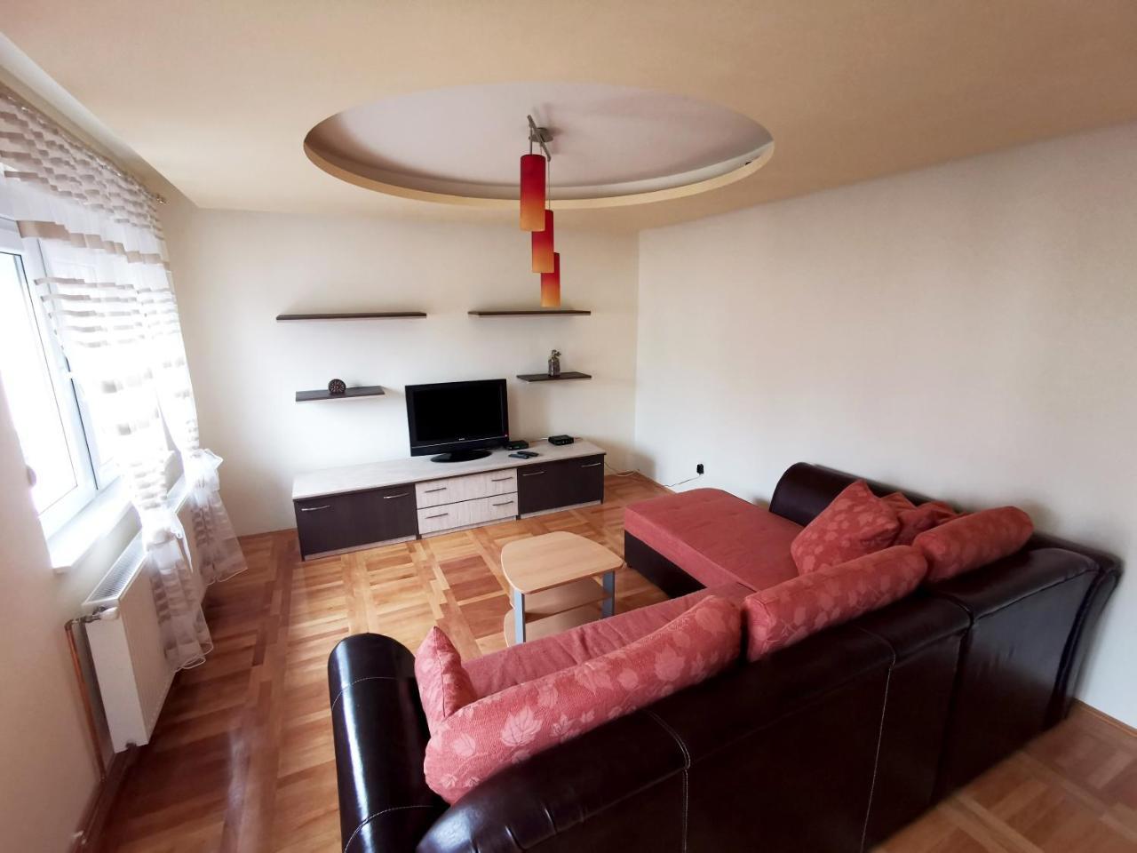 Apartman White Belgrado Esterno foto