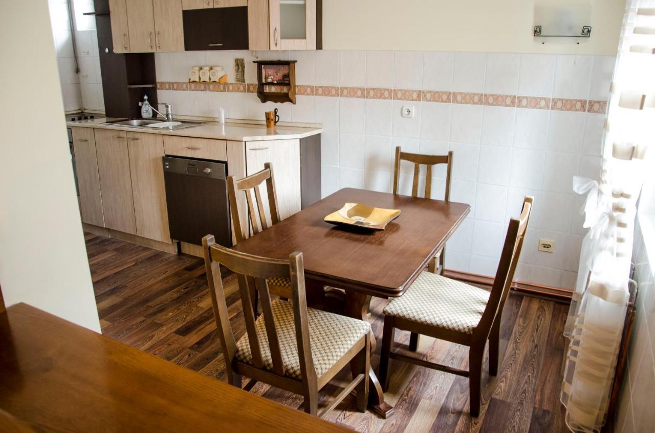 Apartman White Belgrado Esterno foto