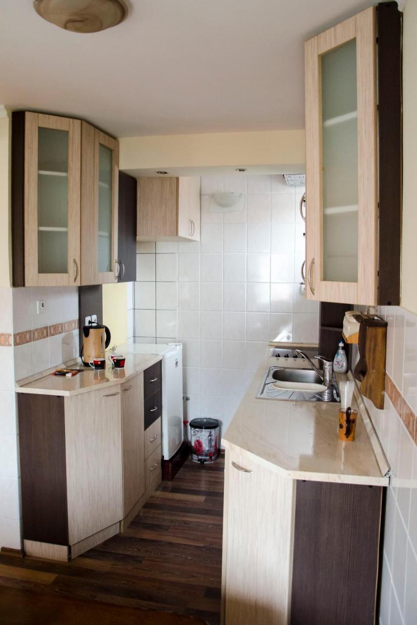 Apartman White Belgrado Esterno foto